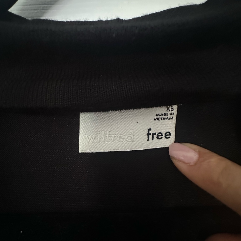 ⚡️2/$25⚡️Wilfred Aritzia Lightweight Black Robillard Mini Dress Choker V neck XS - Picture 6 of 8